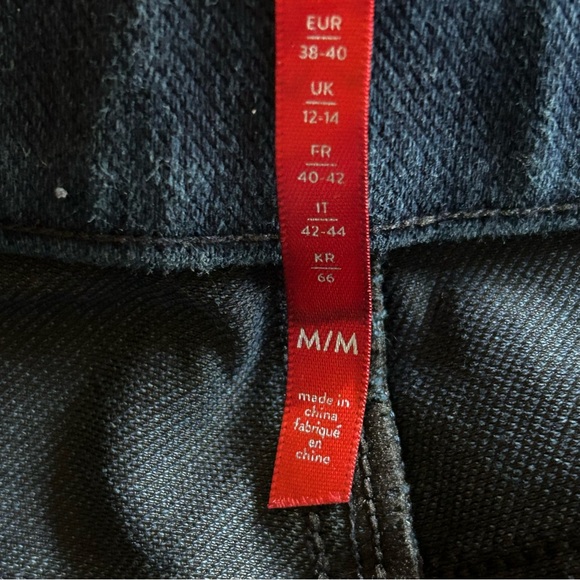 Spanx Jean-ish® Ankle Leggings Size Medium - Picture 8 of 12